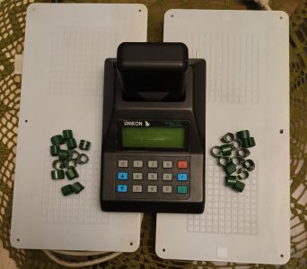 Sprzedam zegar Unikon plus matka i całe oprzyrządowanie , tipesy. 